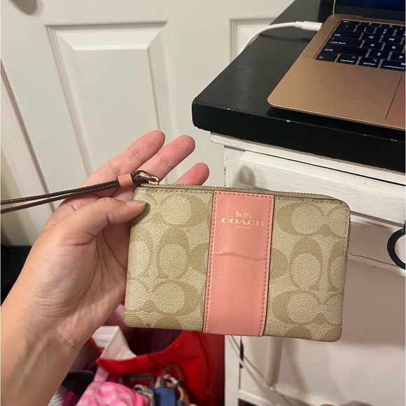 Coach wallet - Picture 1 of 3